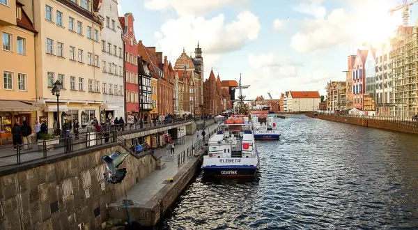 Gdzie zjeść w Gdańsku? Odkryj smaki od Bałtyku po świat