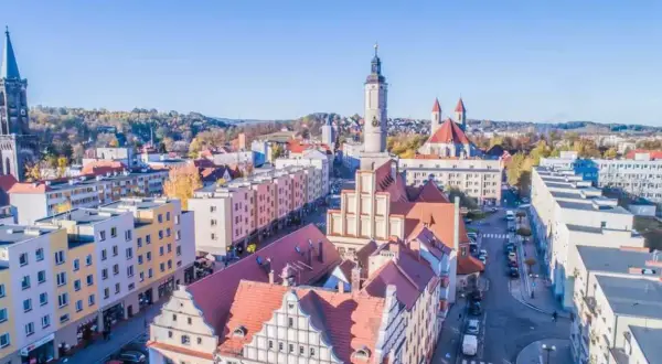 Lwówek Śląski: Atrakcje Perła z Agatów i Polskie Carcassonne